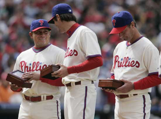 Philadelphia Phillies: Jamie Moyer auctioning '08 World Series ring